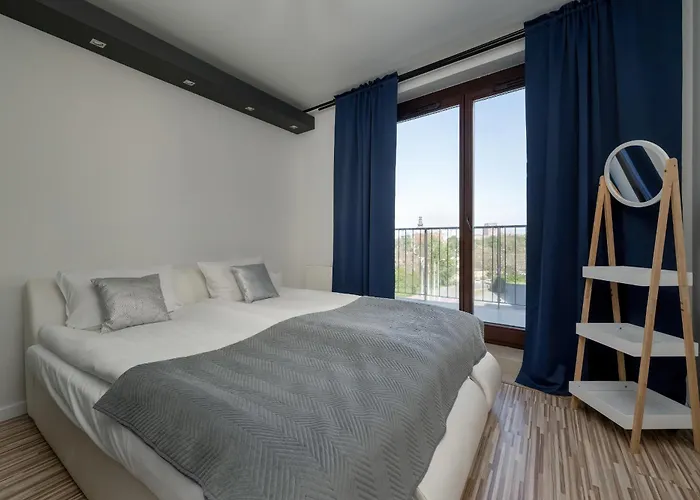 Spacious Apartment Located Near Raclawice Panorama By Noclegi Renters