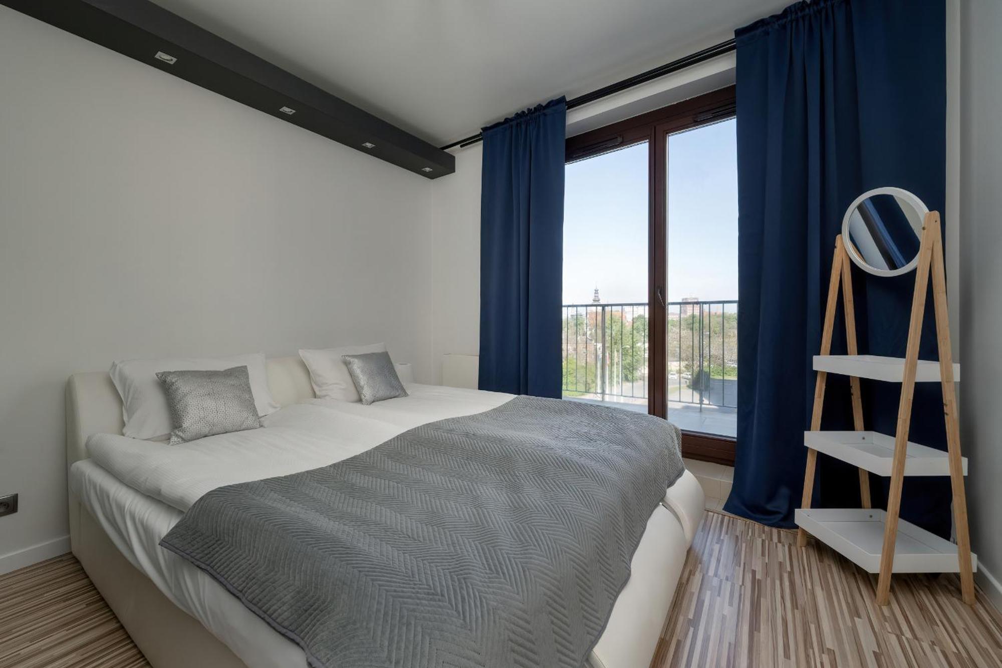 Apartament Spacious Located Near Raclawice Panorama By Renters *