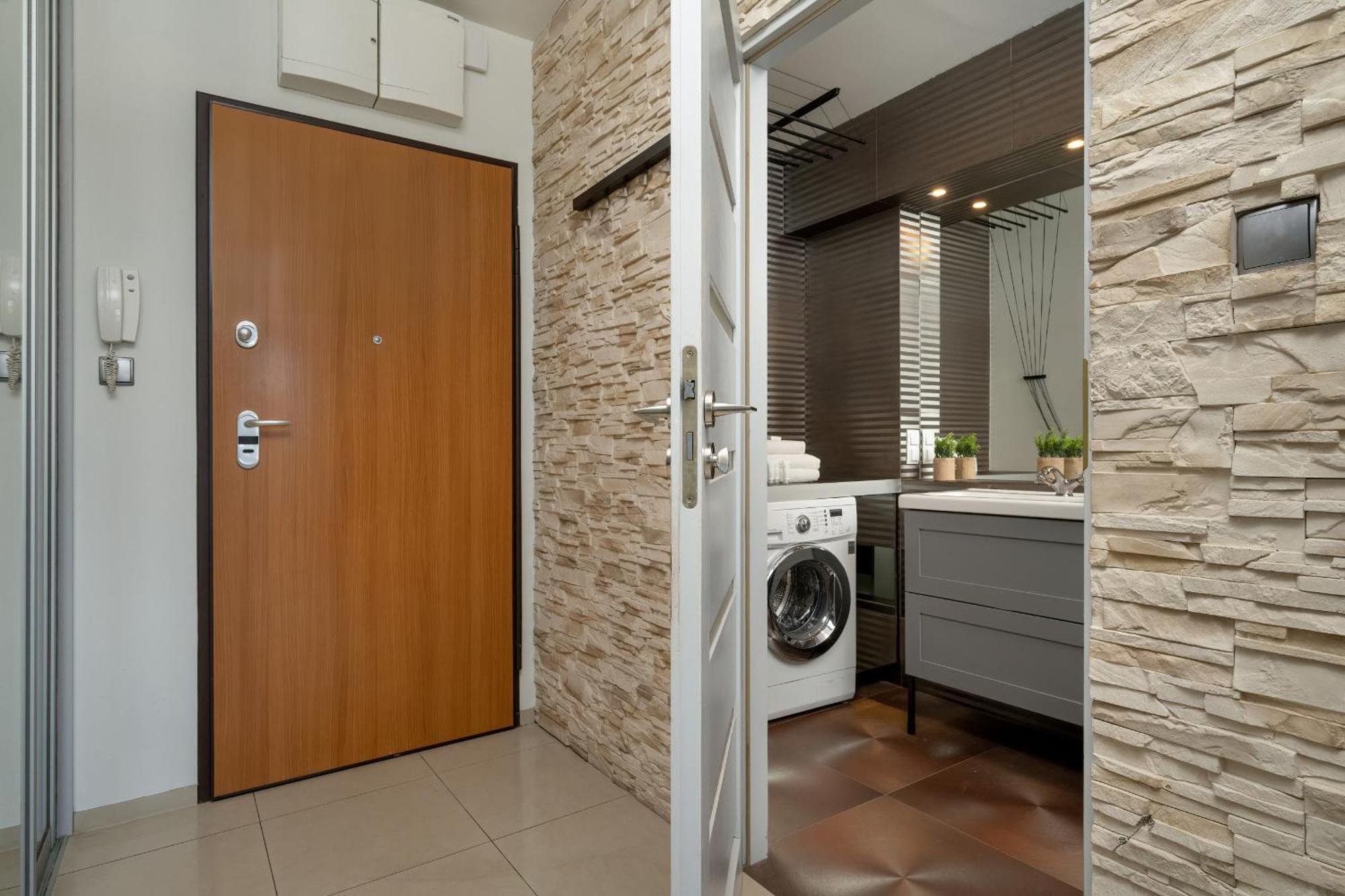 Spacious Located Near Raclawice Panorama By Renters
